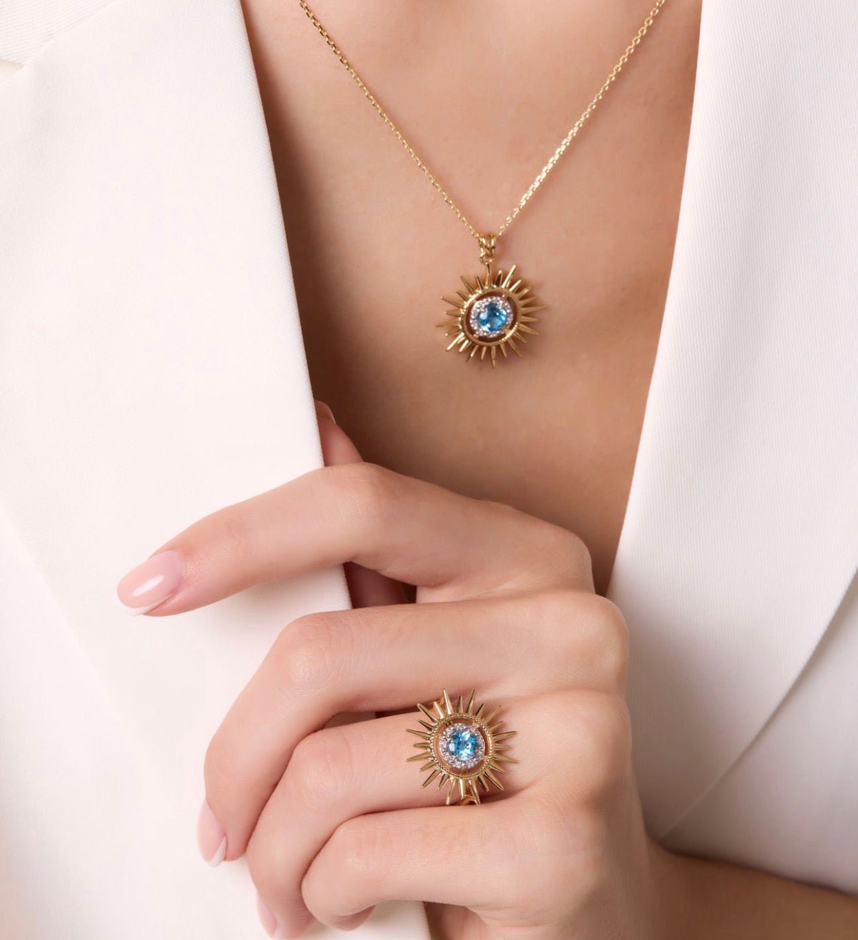 Aurore Sun Necklace in Diamond and Topaz - 18k Gold - Lynor