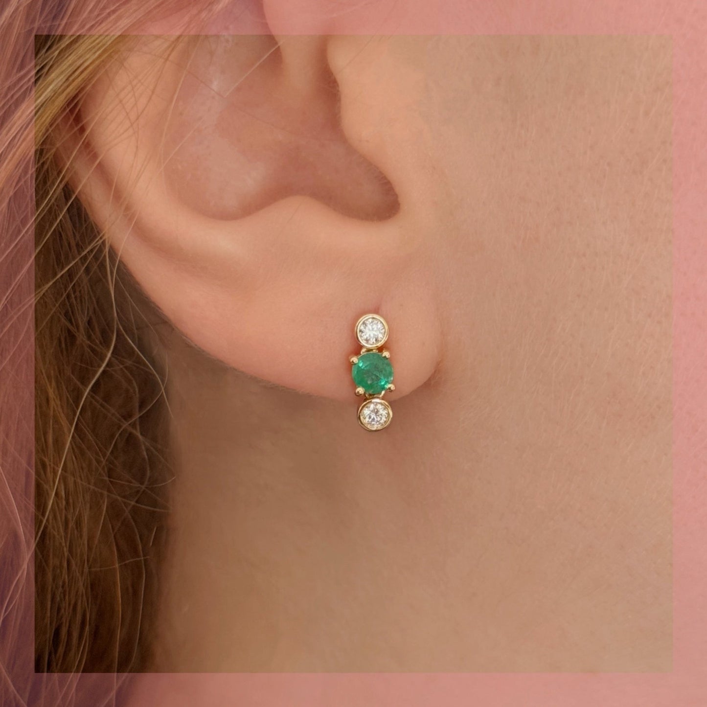 Avril Earrings in Diamond and Emerald - 18k Gold - Lynor