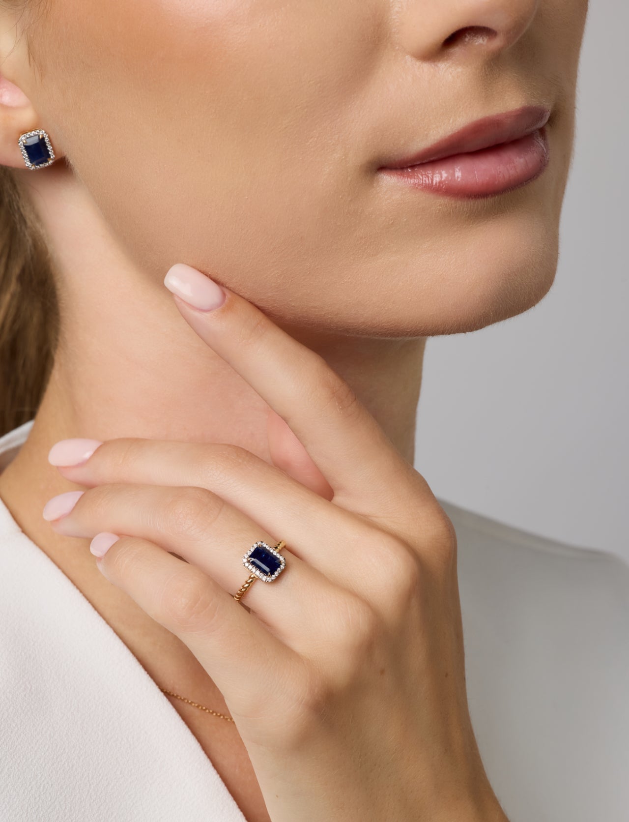 Celeste Ring in Diamond and Sapphire - 18k Gold - Lynor