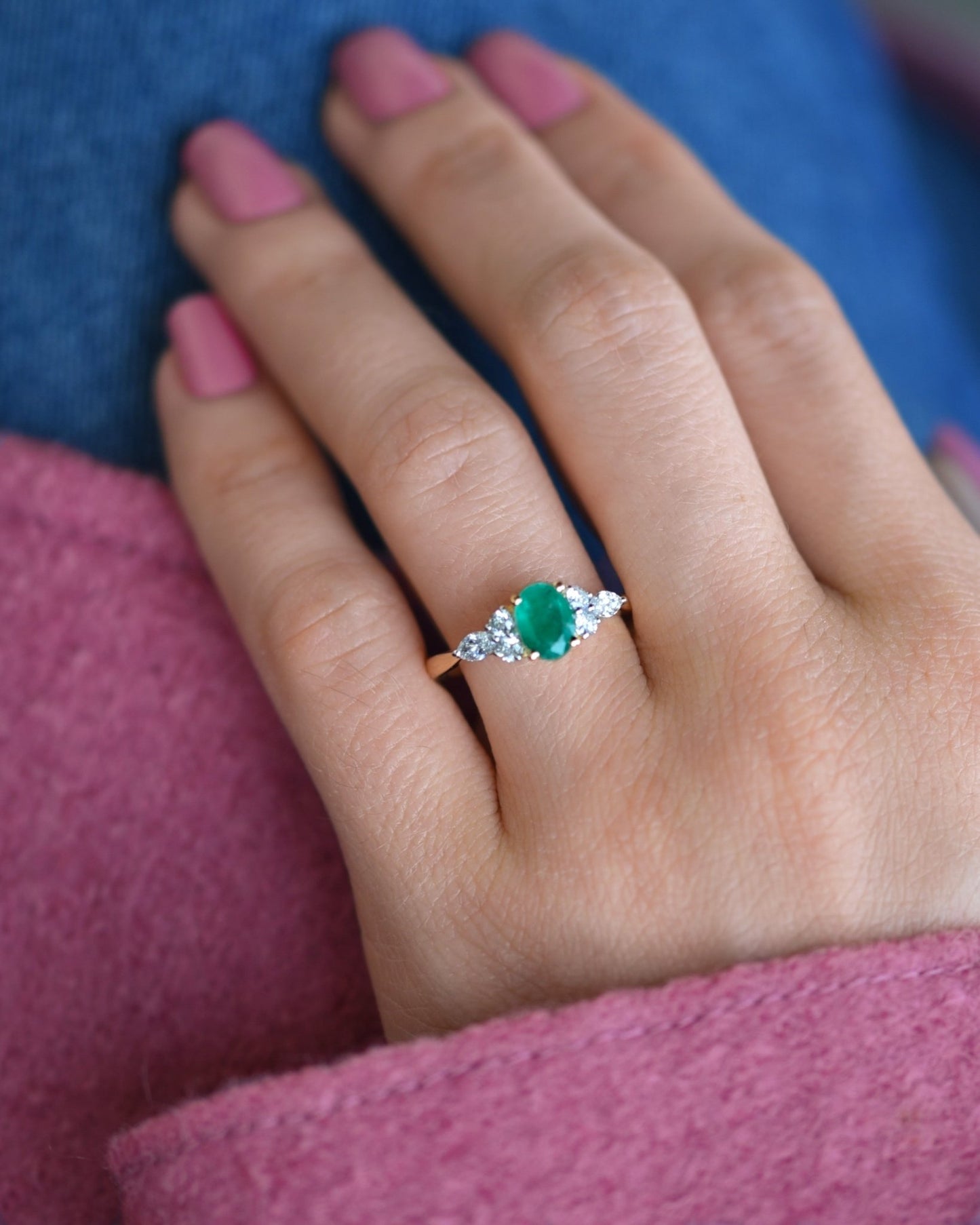 Eloise Ring in Diamond and Emerald - 18k Gold - Lynor