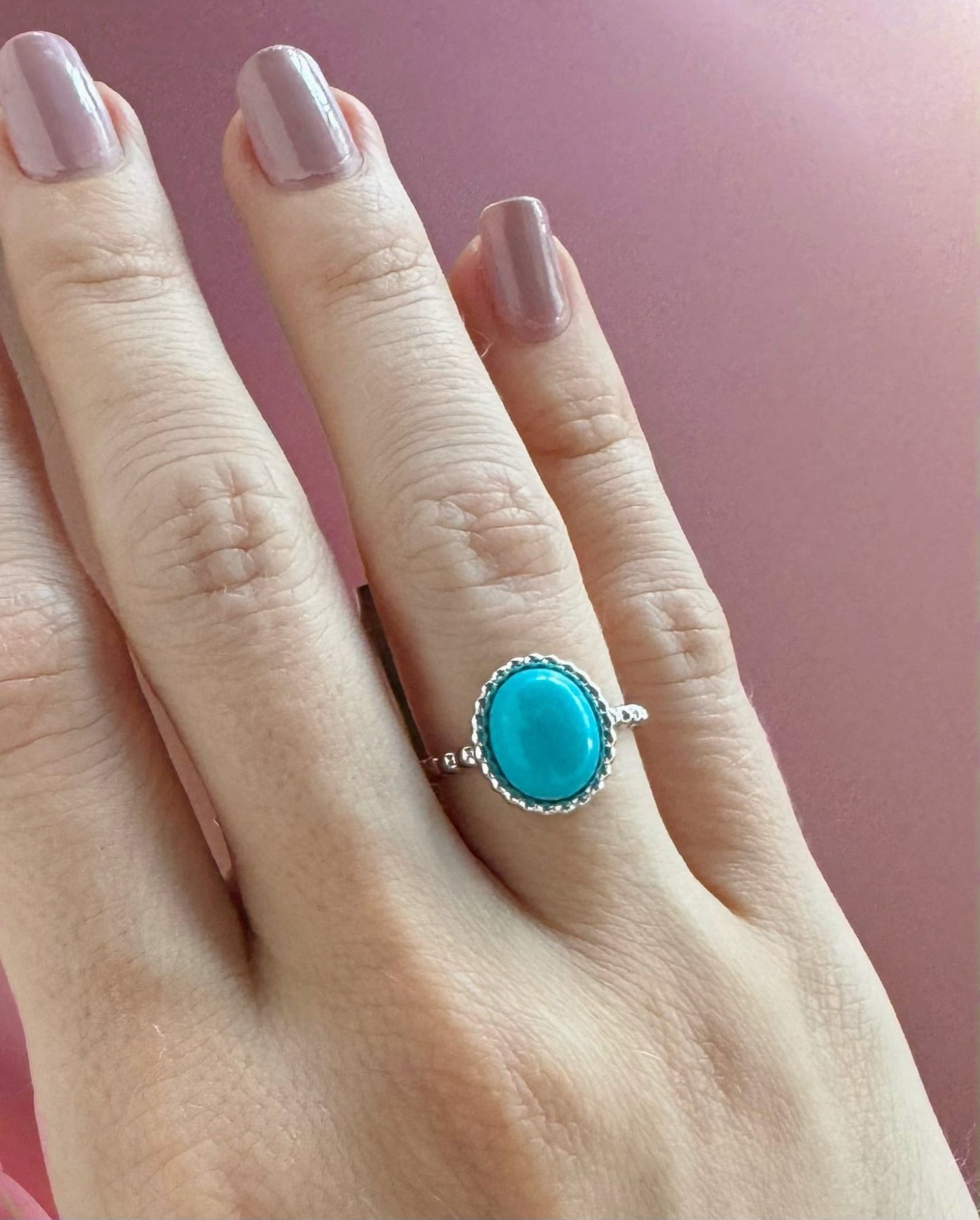 Fairuz Ring in White Gold - 18k Gold - Lynor