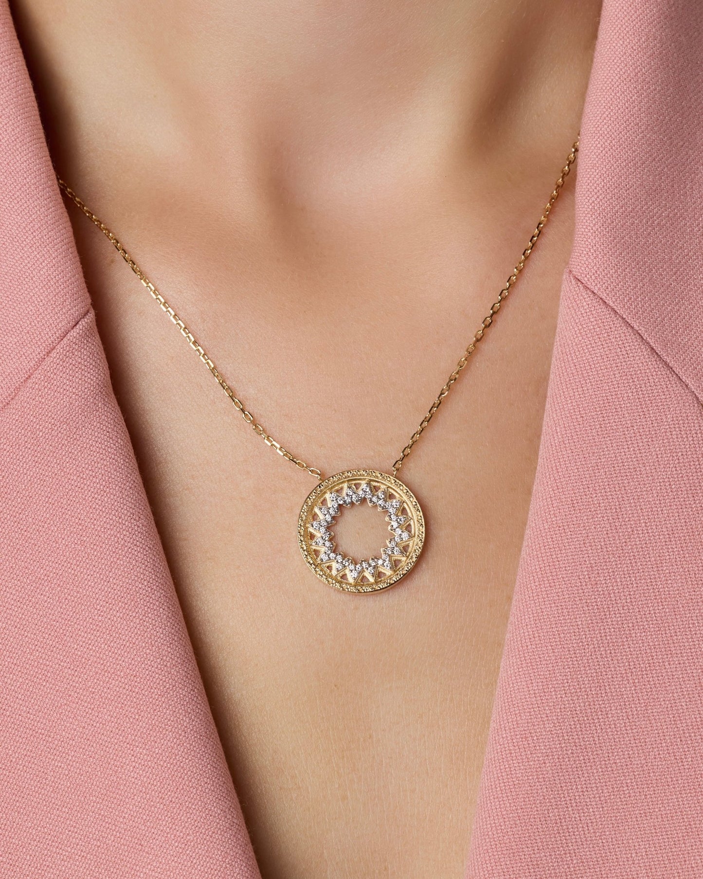 Granada Necklace in Diamond - 18k Gold - Lynor