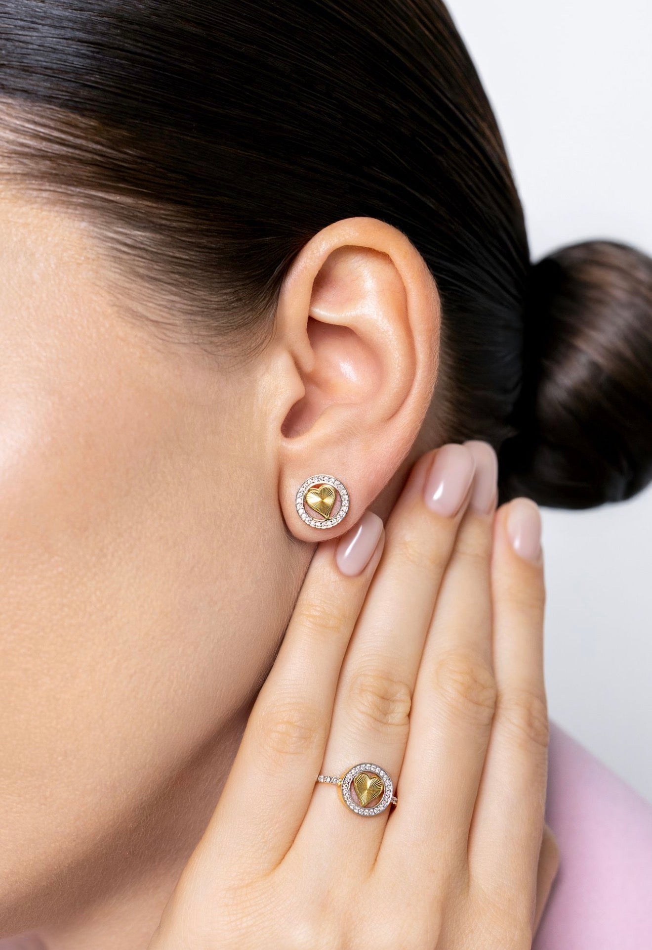 Halo Heart Earrings in Diamond - 18k Gold - Lynor