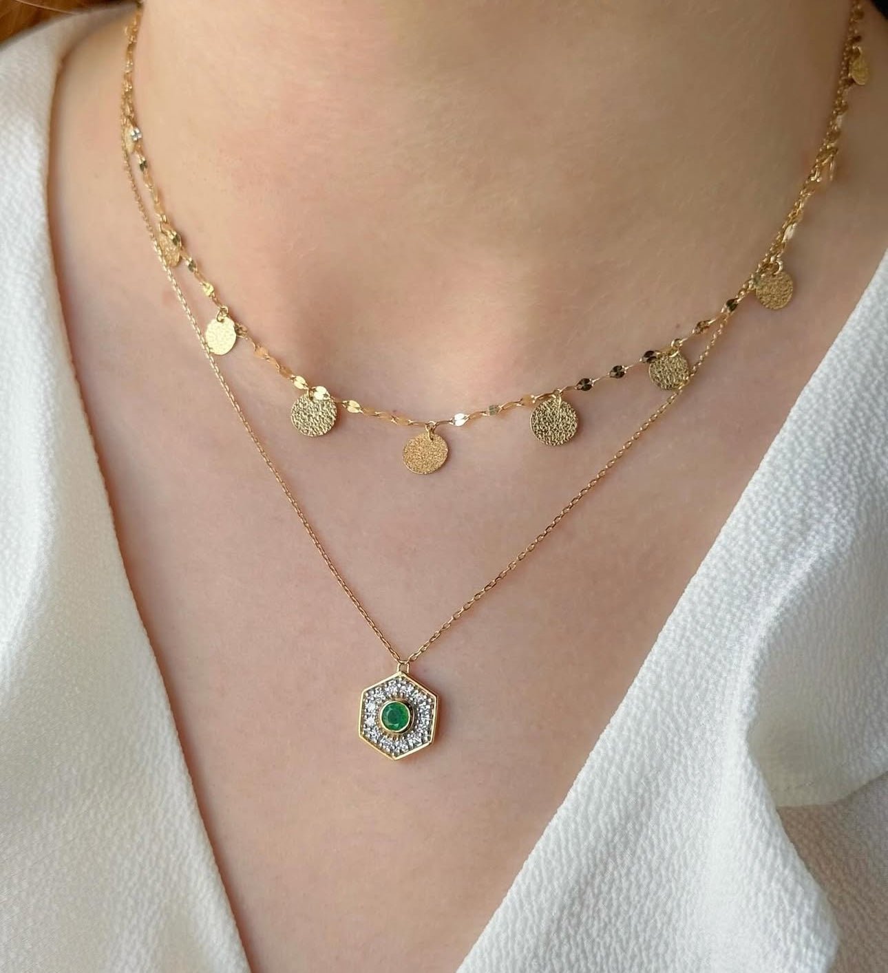 Hestia Necklace in Diamond and Emerald - 18k Gold - Lynor