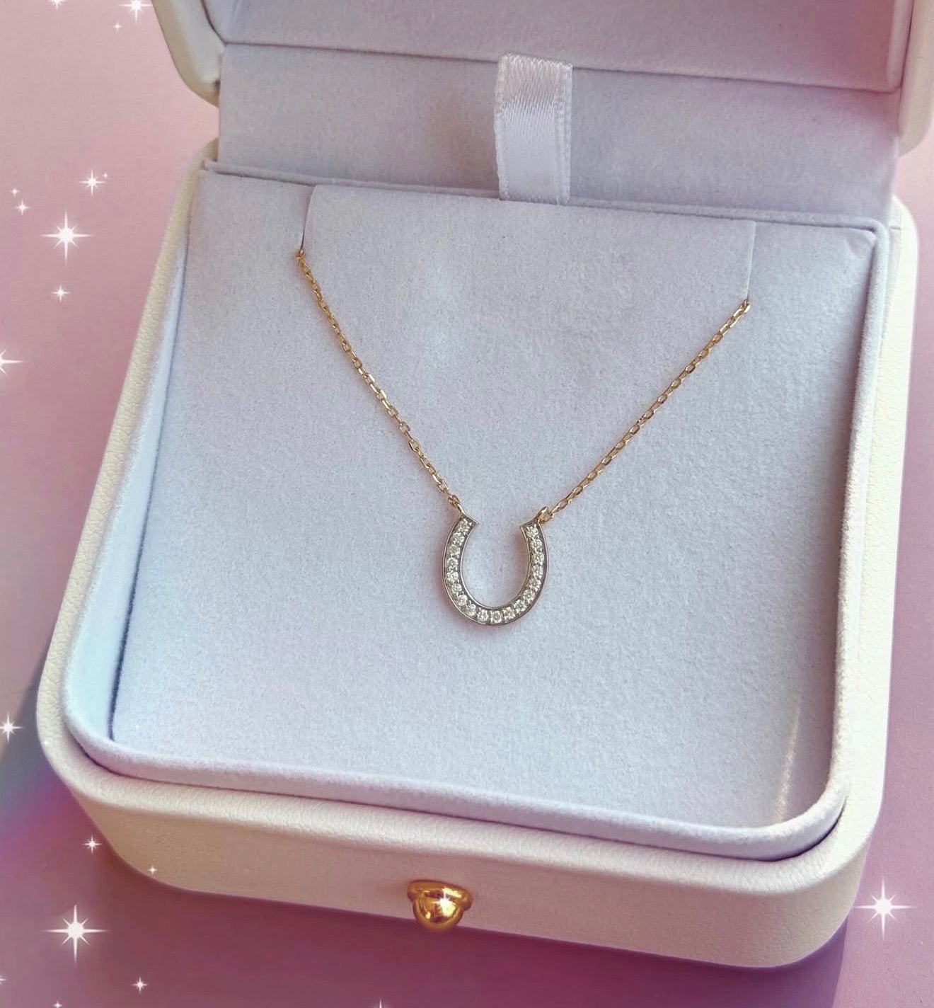 Horseshoe Necklace in Diamond - 18k Gold - Lynor