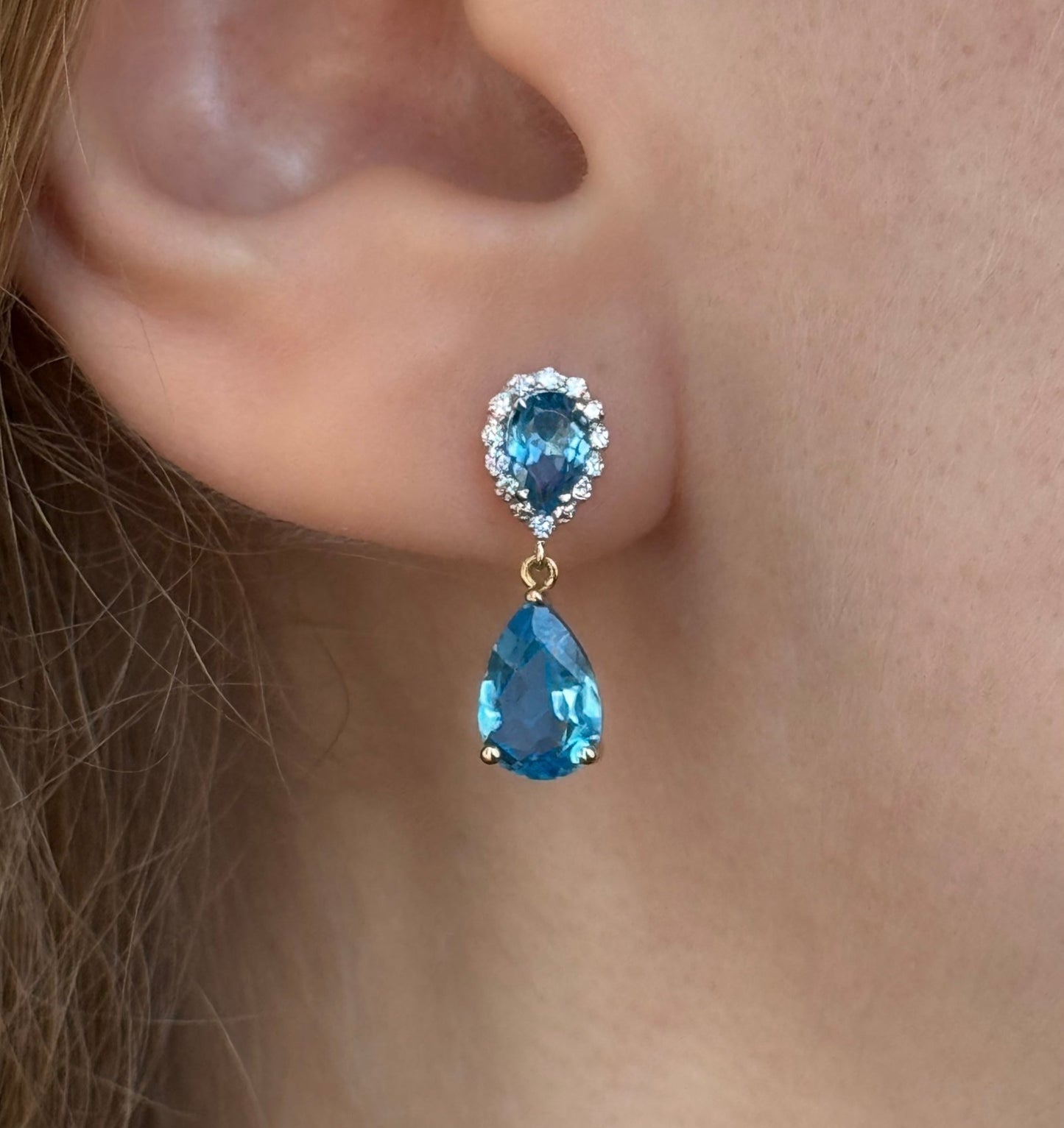 Inez Earrings in Diamond and Topaz - 18k Gold - Lynor