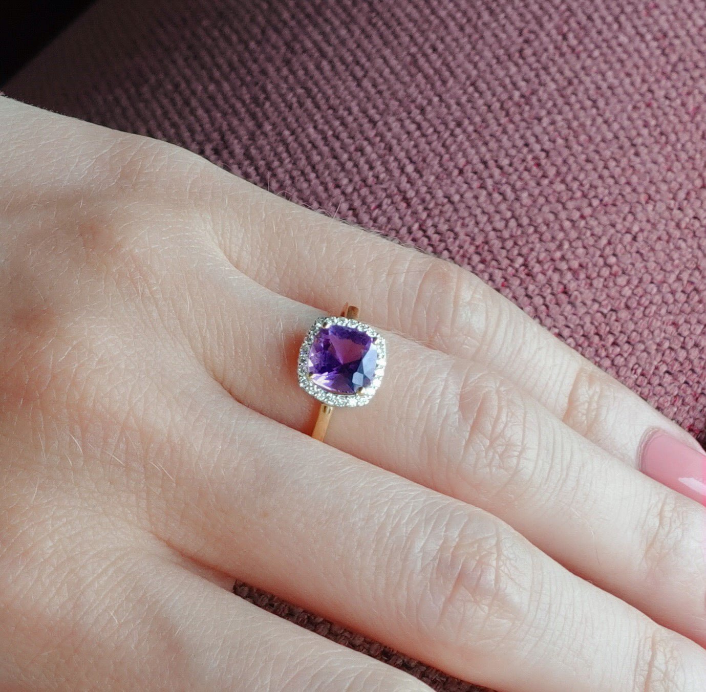 Iris Ring in Diamond and Amethyst - 18k Gold - Lynor