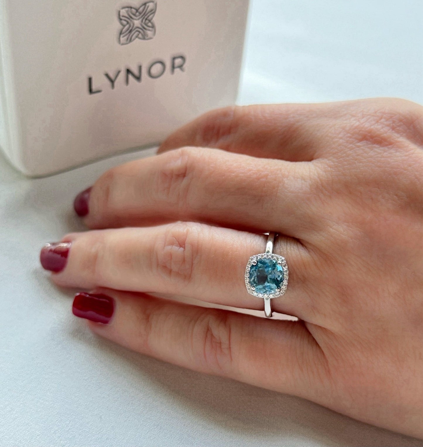 Iris Ring in Diamond and Topaz - White Gold - 18k Gold - Lynor