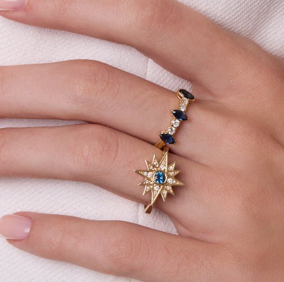 Marquise Ring in Diamond and Sapphire - 18k Gold - Lynor