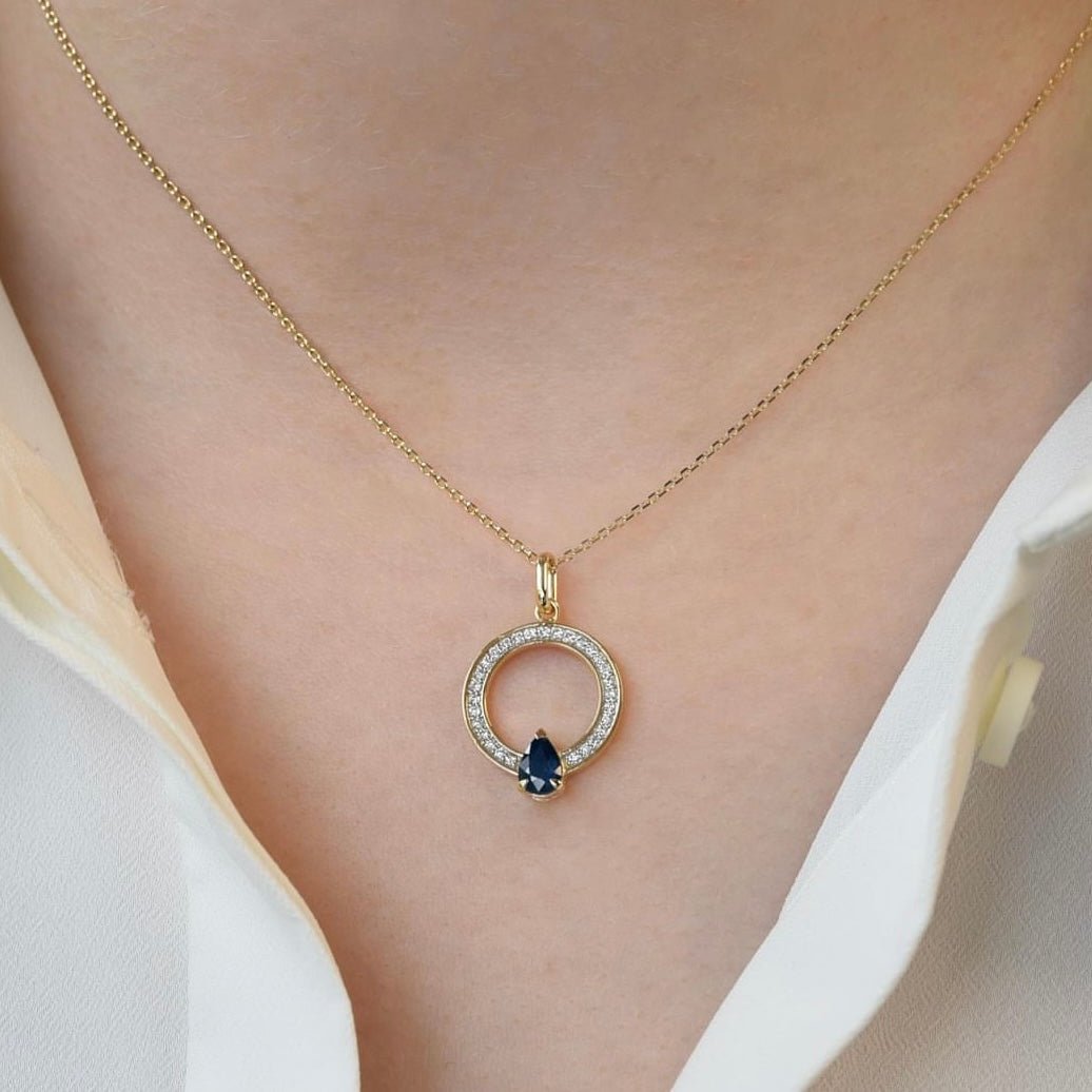 Sera Necklace in Diamond and Sapphire - 18k Gold - Lynor