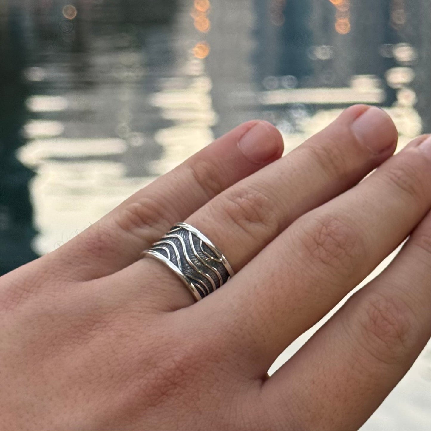 Silver - For Him. The Waves Ring 1 - 18k Gold - Lynor