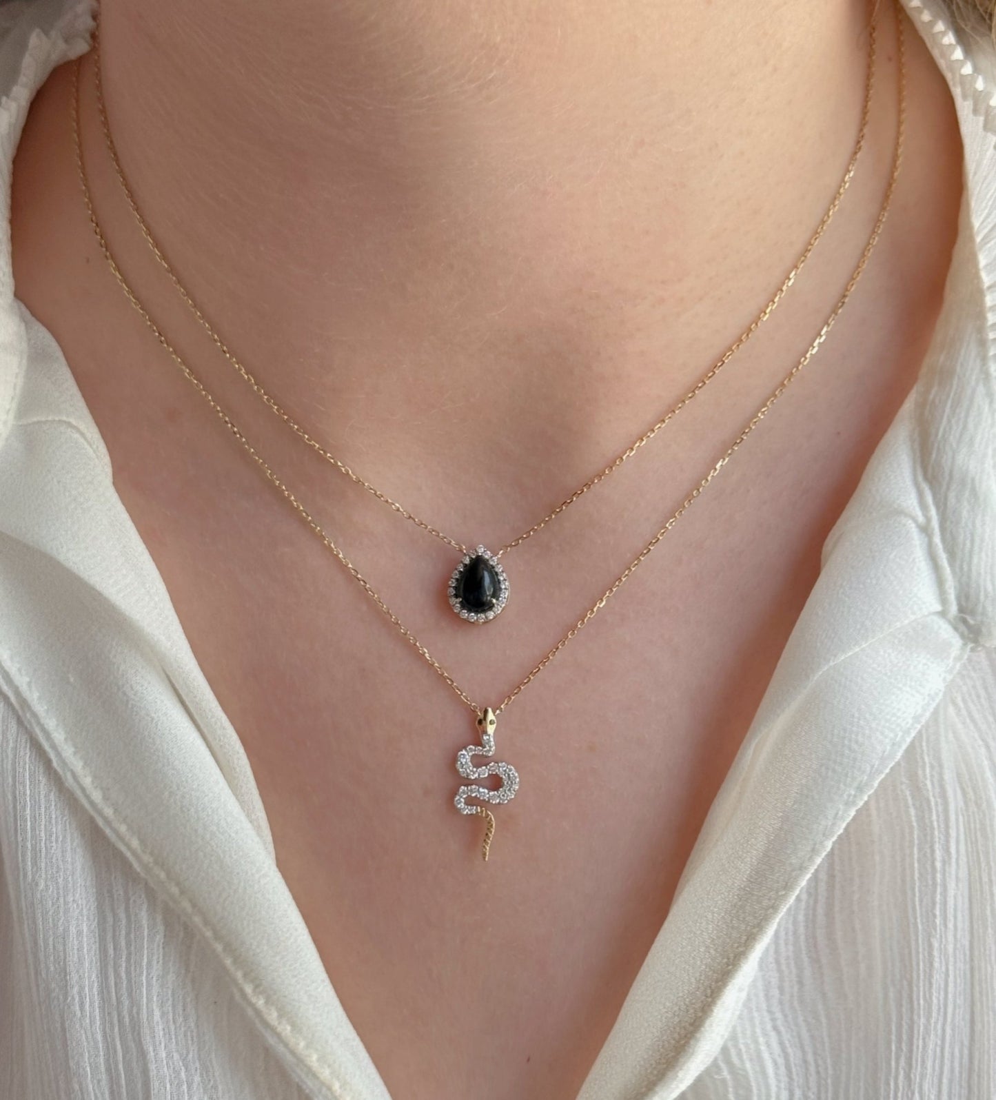 Snake Necklace in Diamond - 18k Gold - Lynor