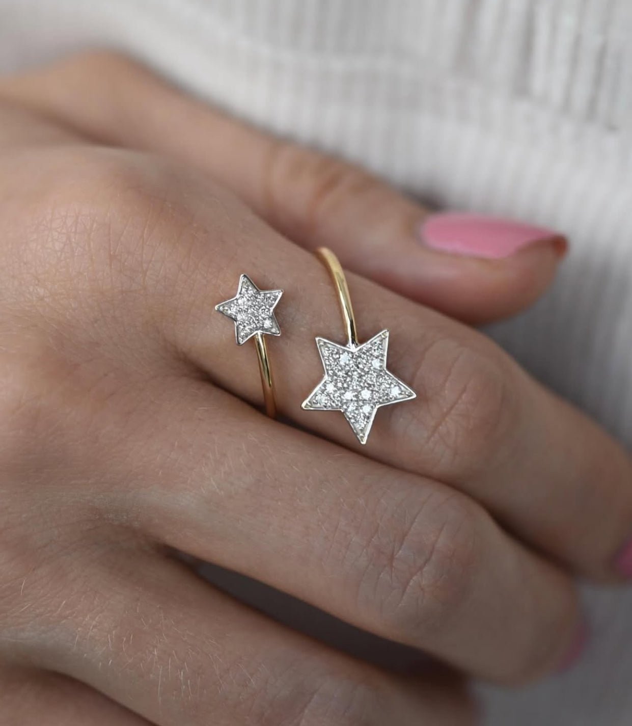 Stars Spiral Ring in Diamond - 18k Gold - Lynor