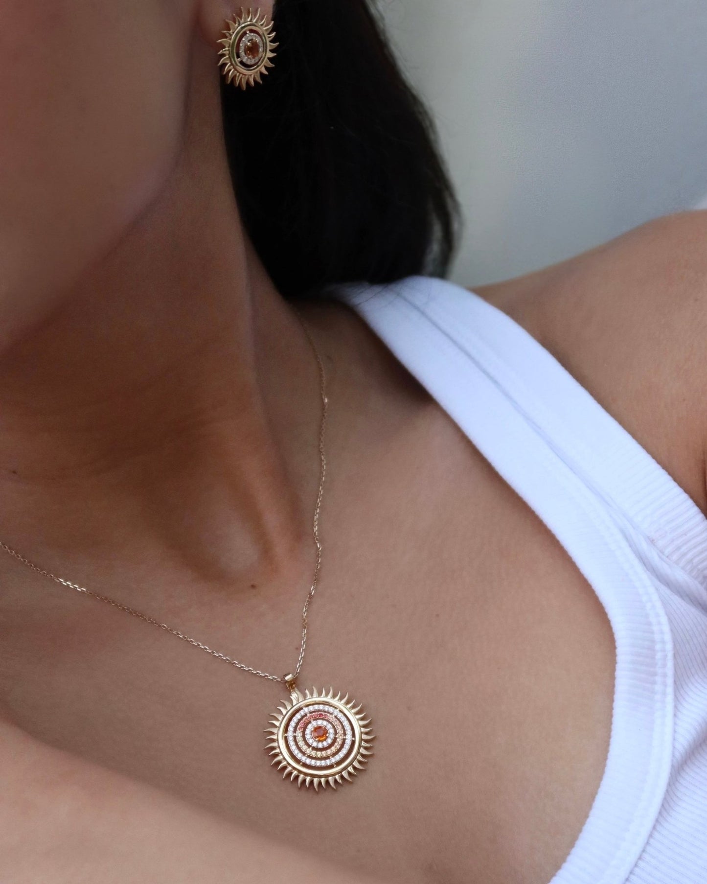 Sunflare Necklace in Diamond and Gemstones - 18k Gold - Lynor