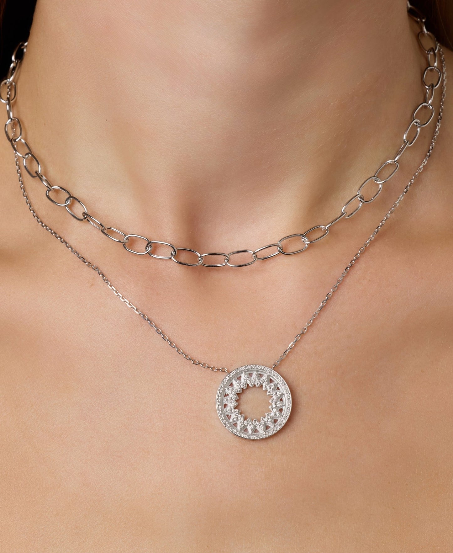 White Granada Necklace in Diamond - 18k Gold - Lynor