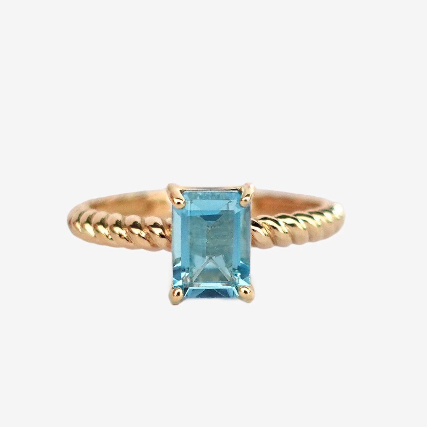 Briana Ring in Topaz - 18k Gold - Lynor