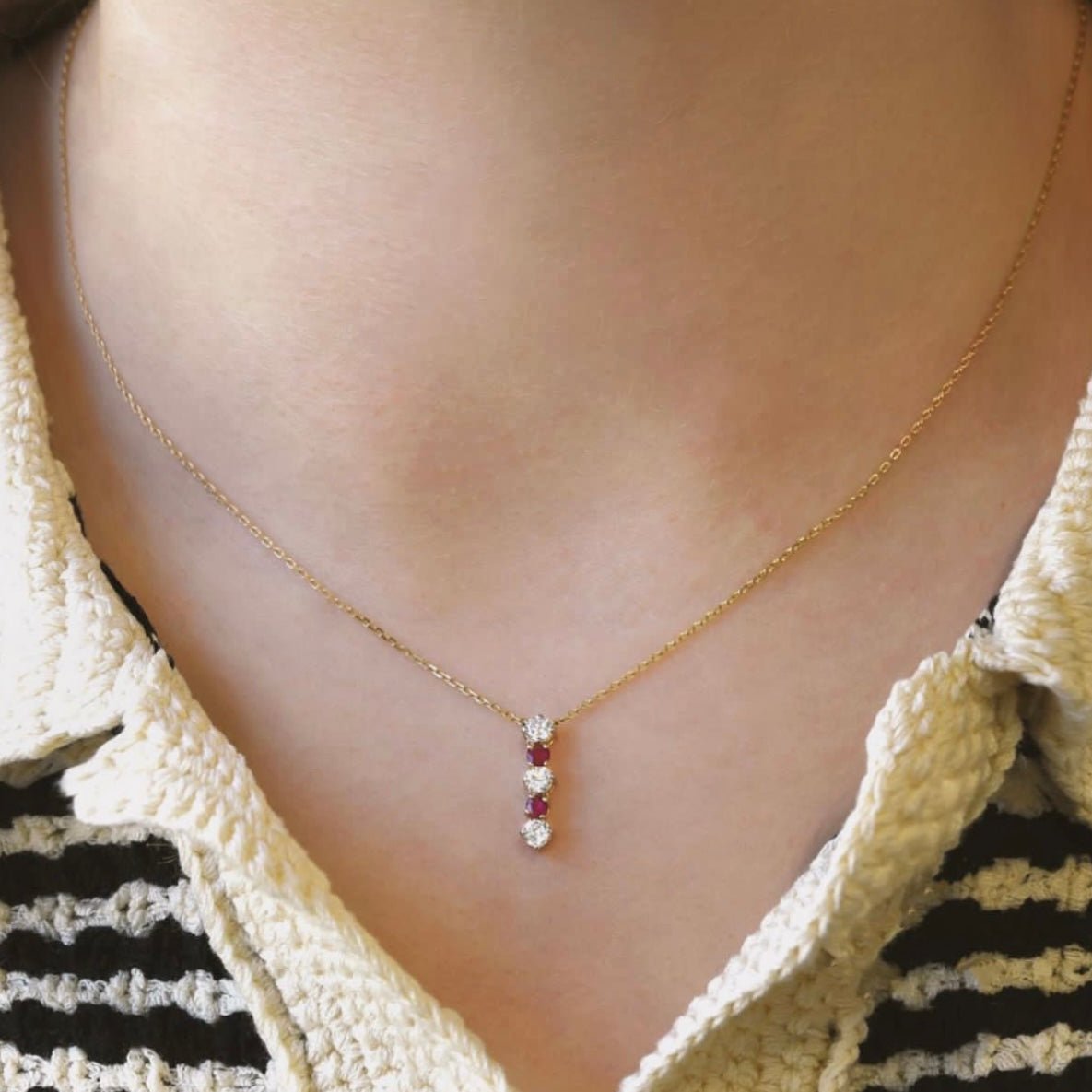 Delia Necklace in Diamond and Ruby - 18k Gold - Lynor