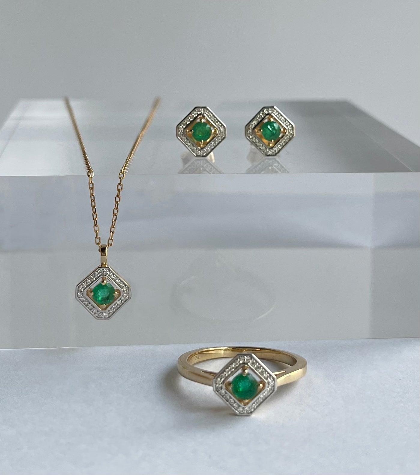 Helen Earrings in Diamond and Emerald (Copy) - 18k Gold - Lynor