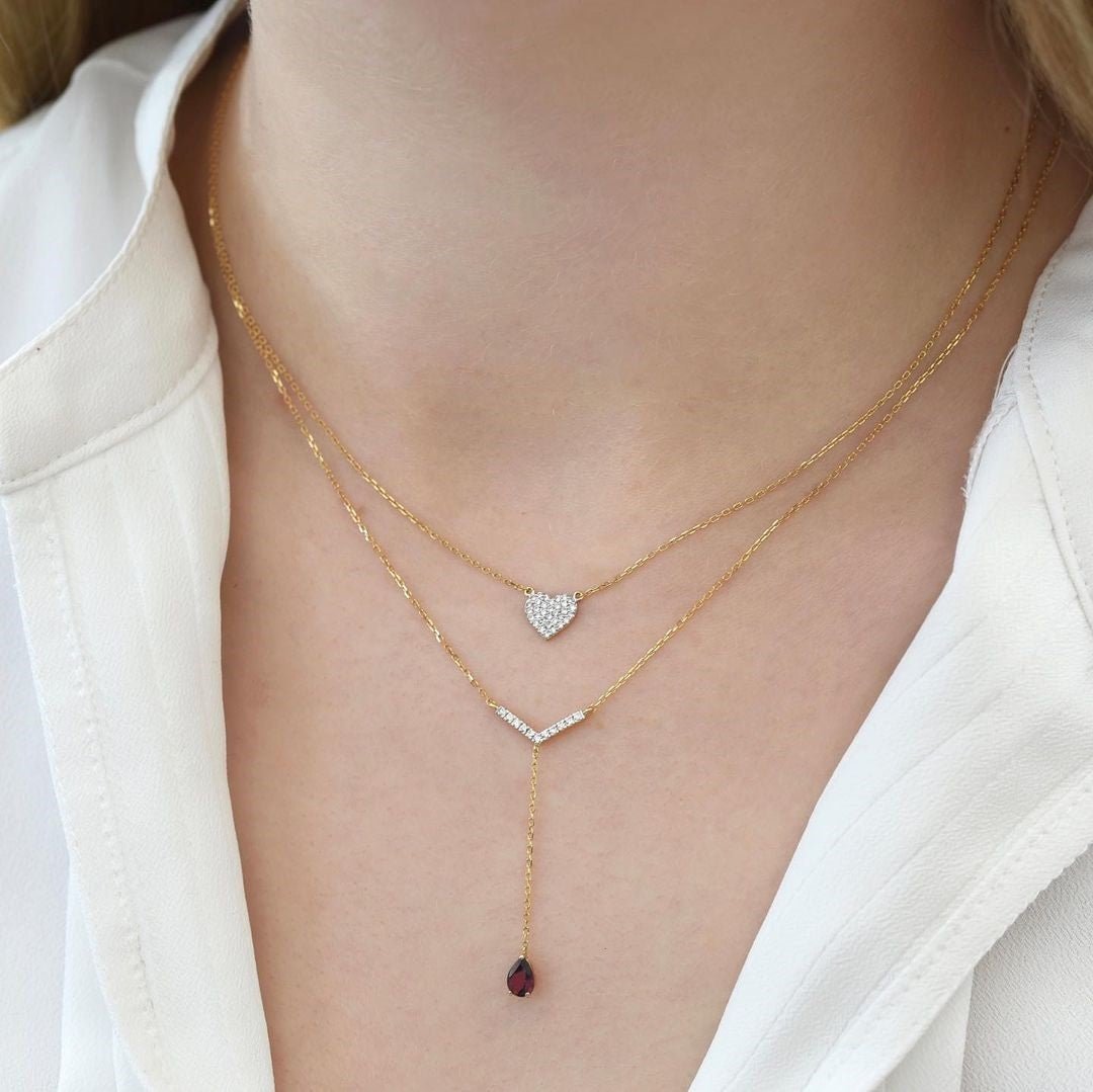 Jia Lariat Necklace in Diamond and Garnet - 18k Gold - Ly