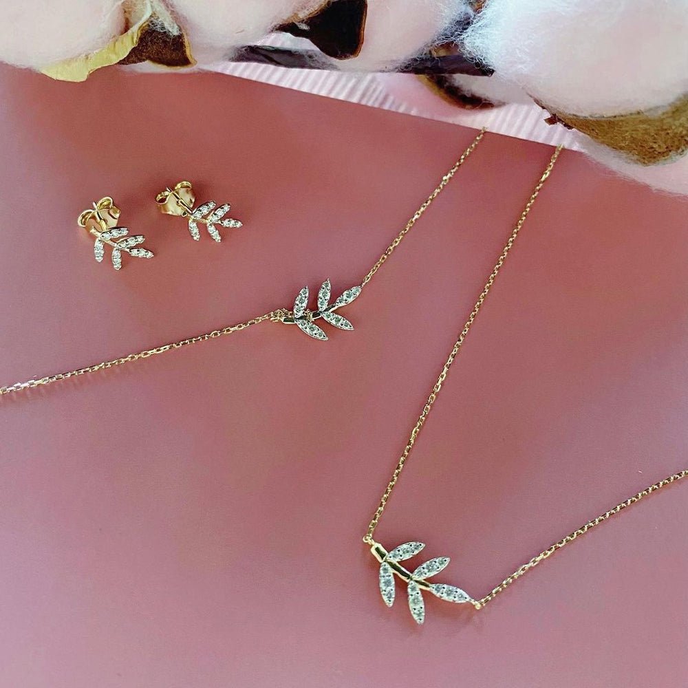 Leaf Necklace in Diamond - 18k Gold - Ly
