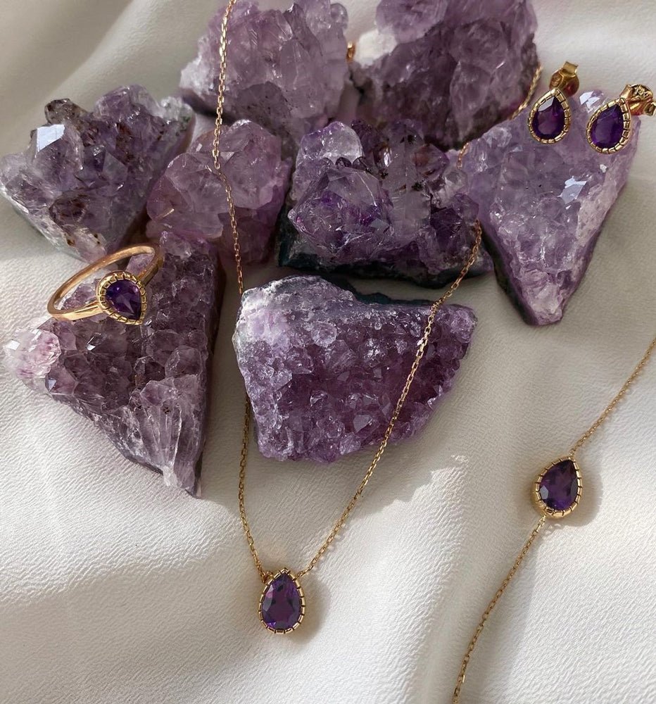 Sienna Ring in Amethyst - 18k Gold - Ly