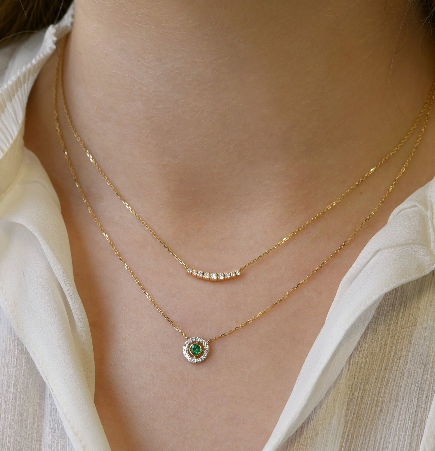 Yona Necklace in Diamond & Emerald - 18k Gold - Lynor