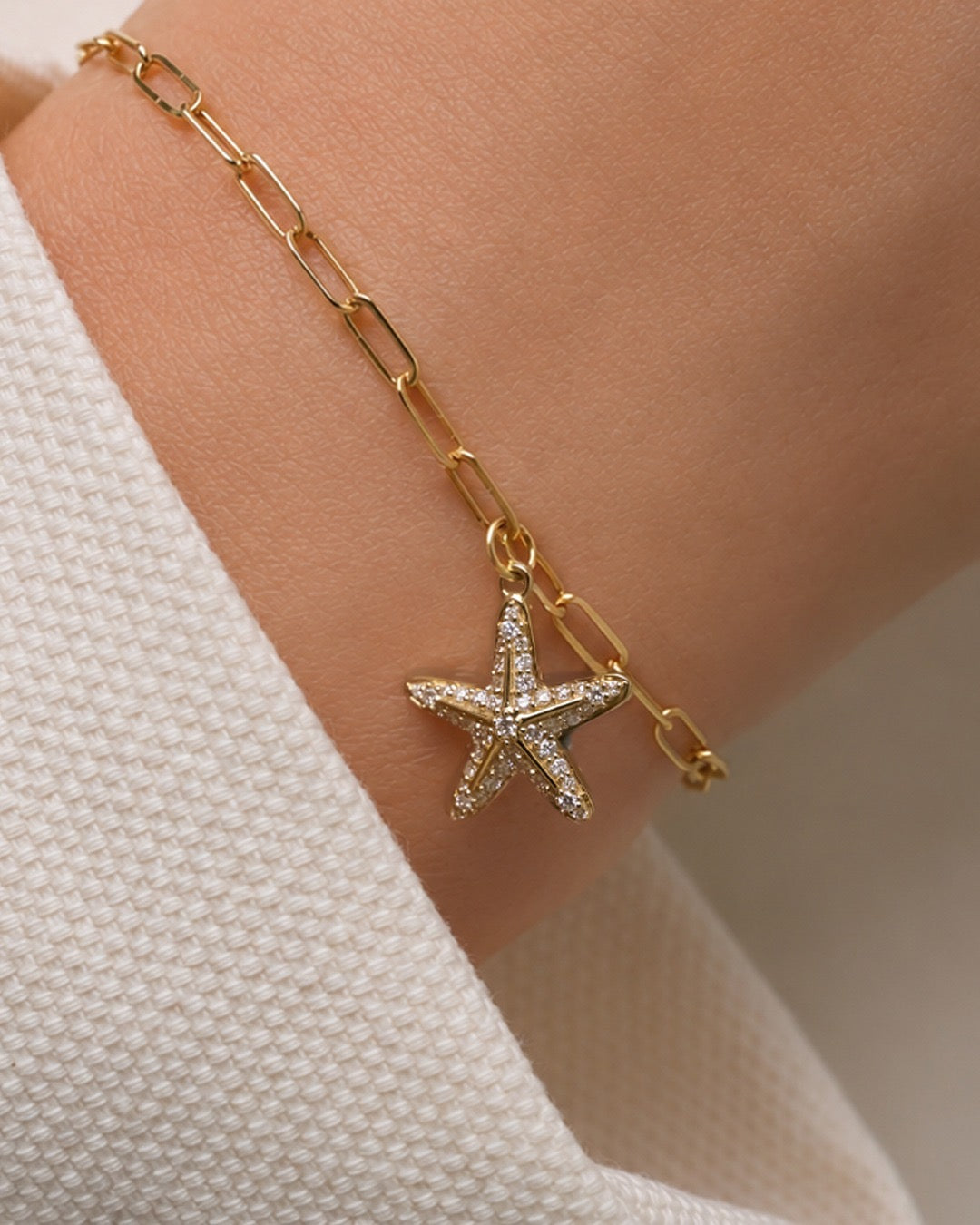 Starfish Links Bracelet in Diamond