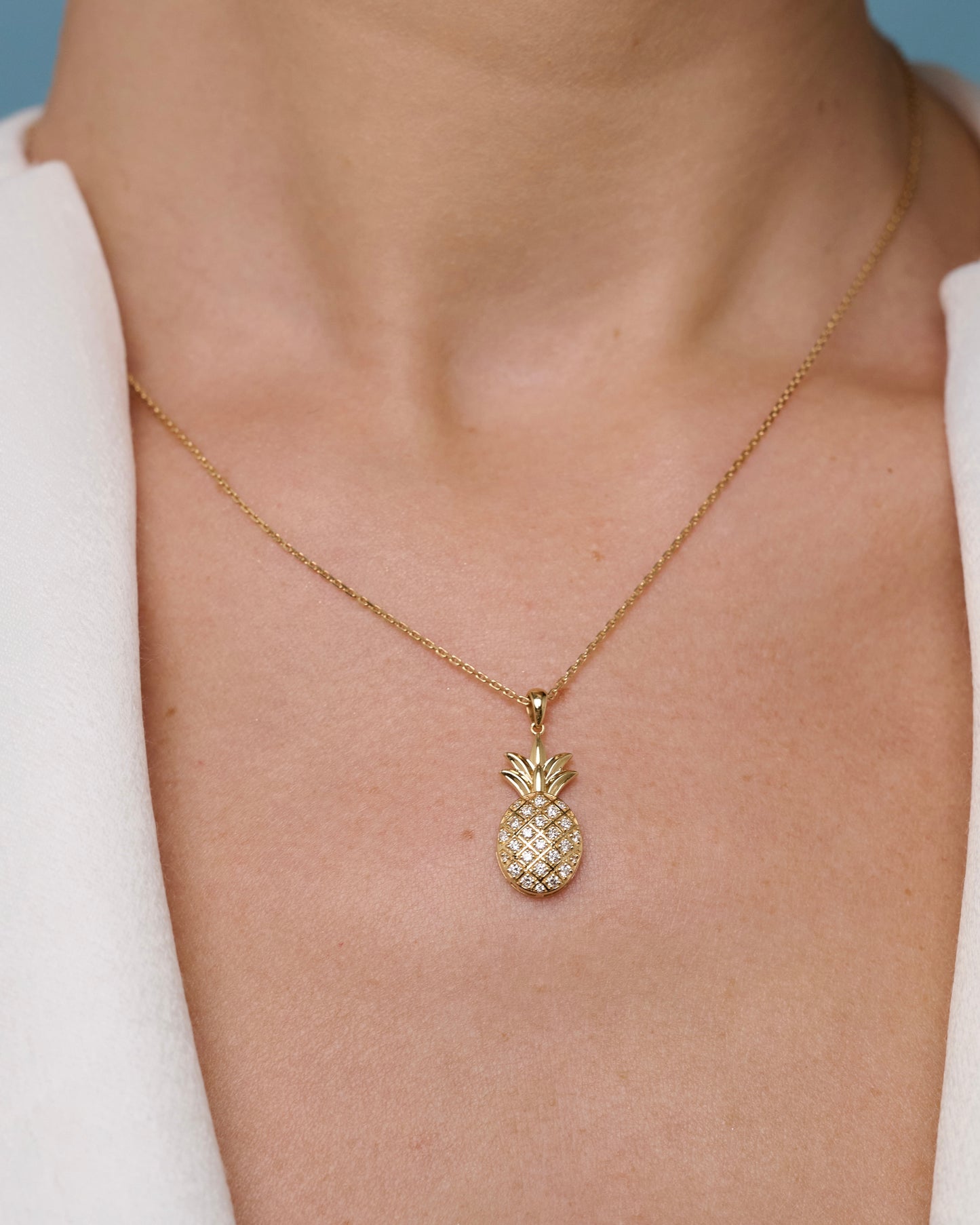Pineapple Necklace in Diamond