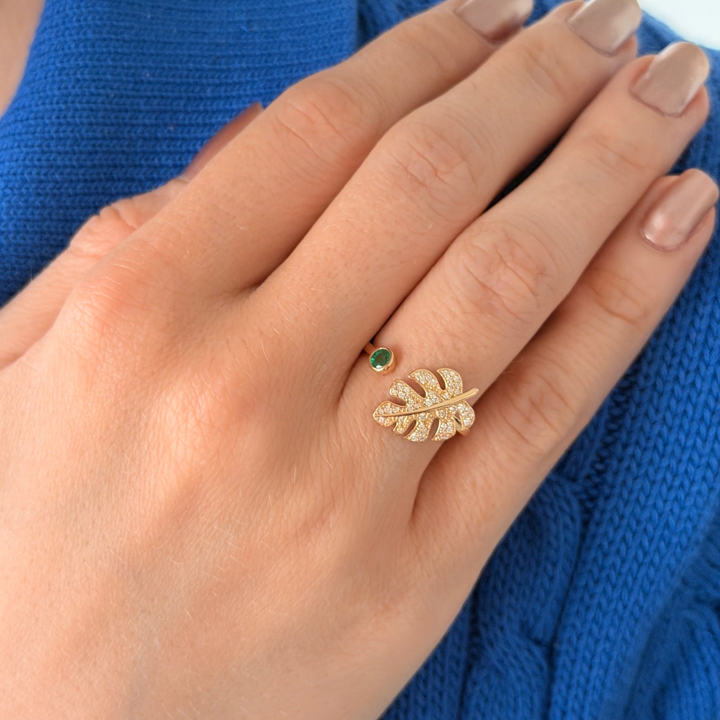 Monstera Open Ring in Diamond and Emerald
