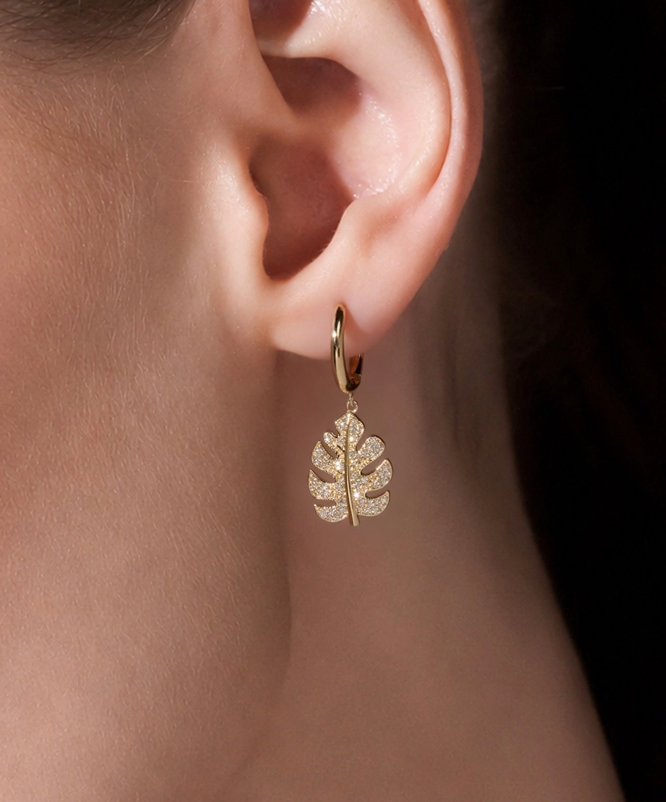 Monstera Hoop Earrings in Diamond