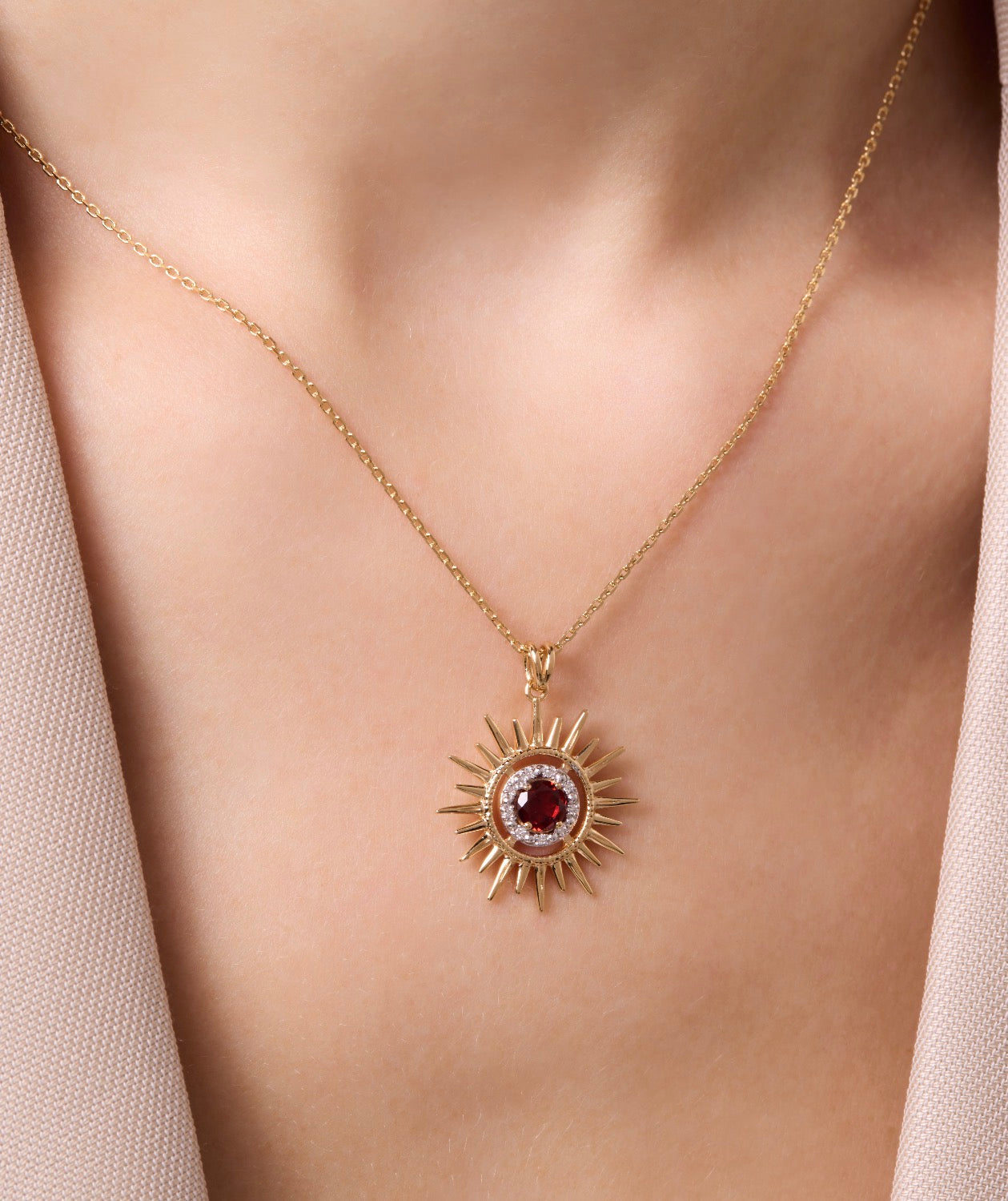 Aurore Sun Necklace in Diamond and Garnet