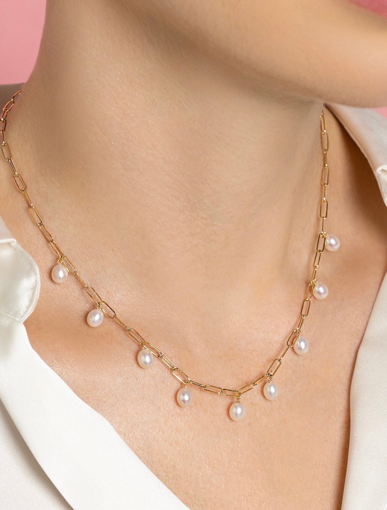 Adore Clips Necklace in Freshwater Pearl - 18k Gold - Lynor