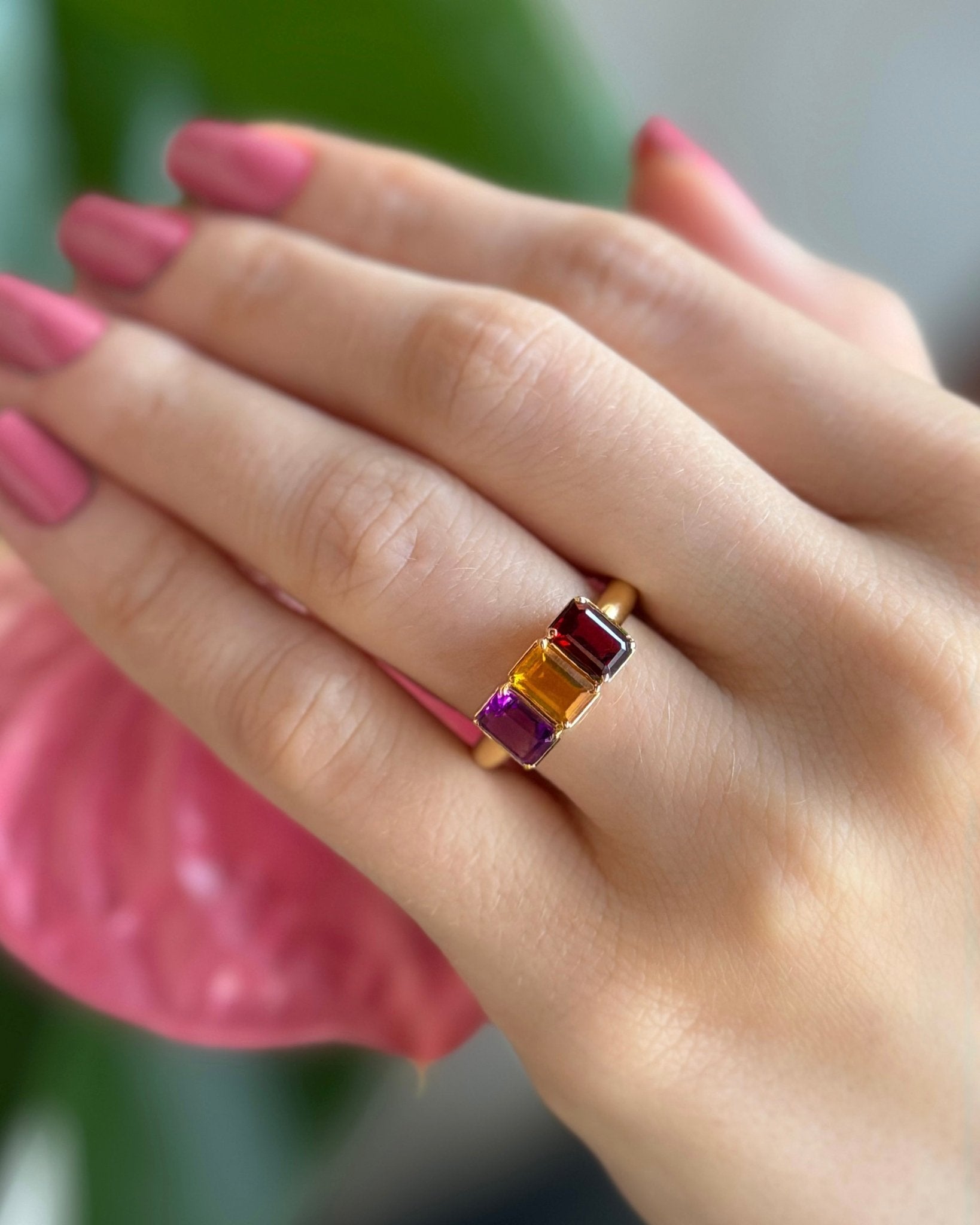 Amy Ring in Amethyst, Citrine and Garnet - 18k Gold - Lynor