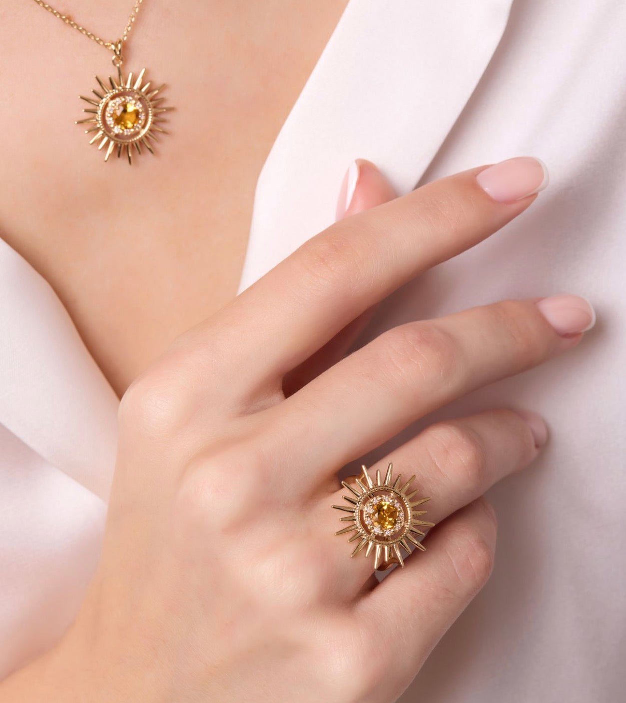 Aurore Sun Necklace in Diamond and Citrine - 18k Gold - Lynor