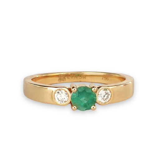Avril Ring in Diamond and Emerald - 18k Gold - Lynor