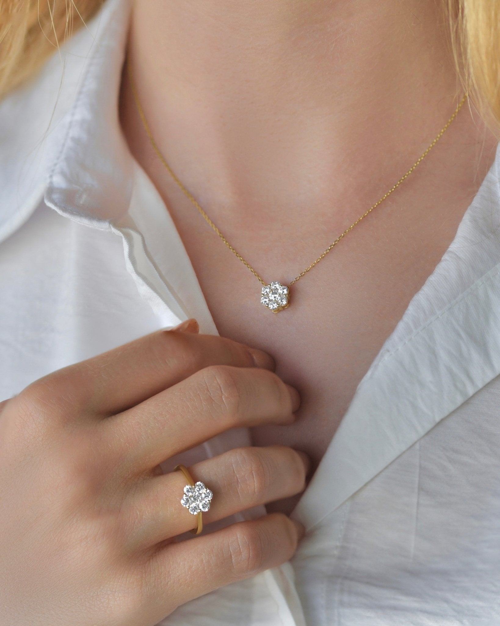 Bloom Necklace in Lab - Grown Diamond - 18k Gold - Lynor