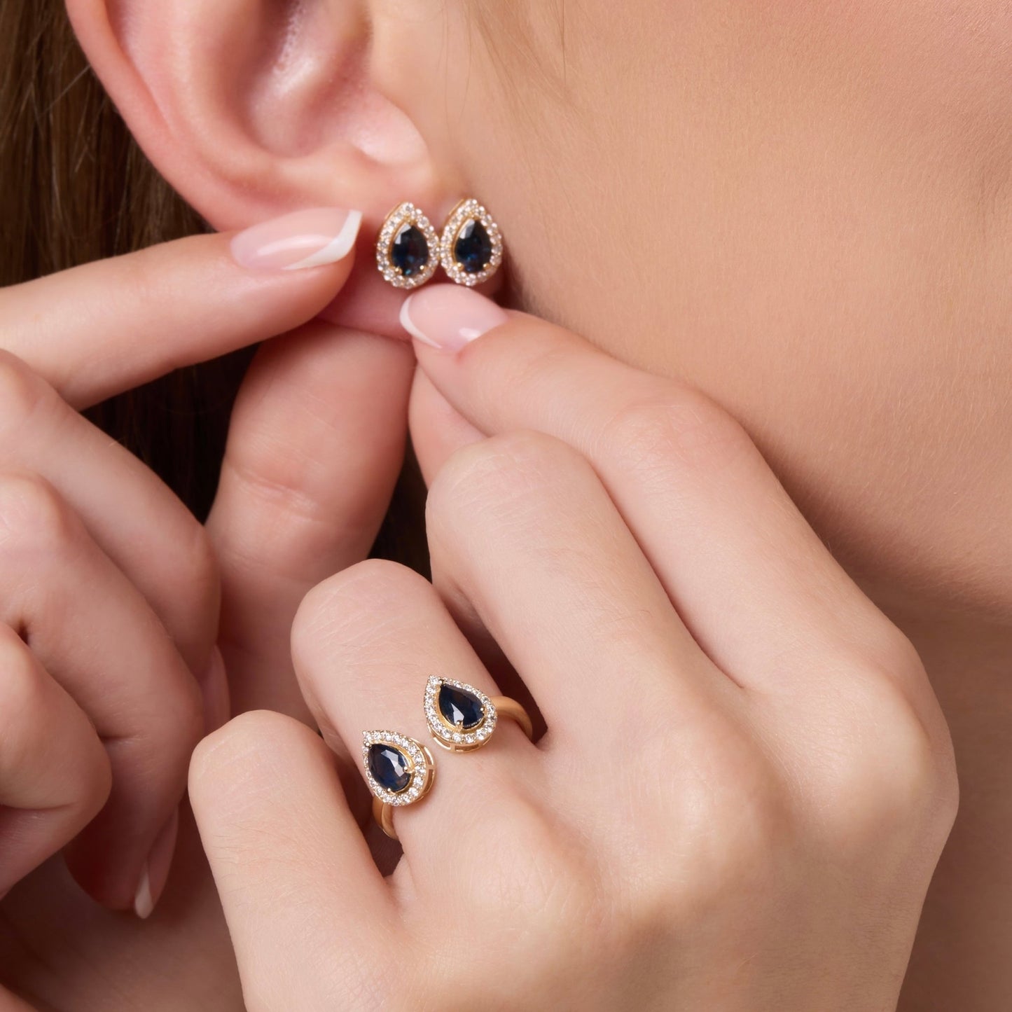 Double Pear Earrings in Diamond and Sapphire - 18k Gold - Lynor