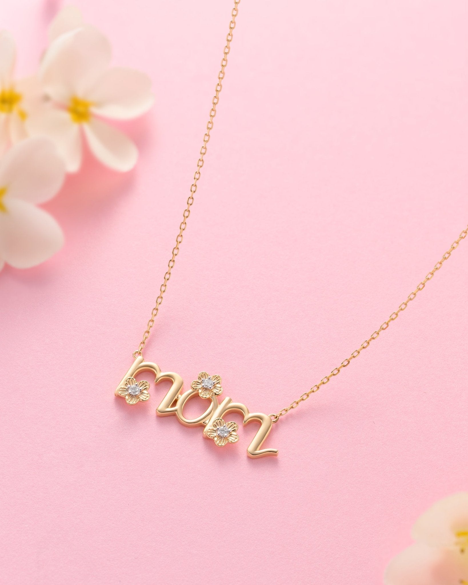 Floral Mom Necklace in Diamond - 18k Gold - Lynor