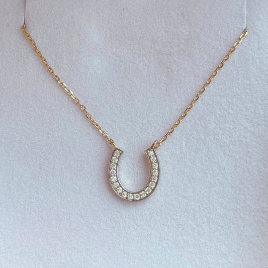 Horseshoe Necklace in Diamond - 18k Gold - Lynor