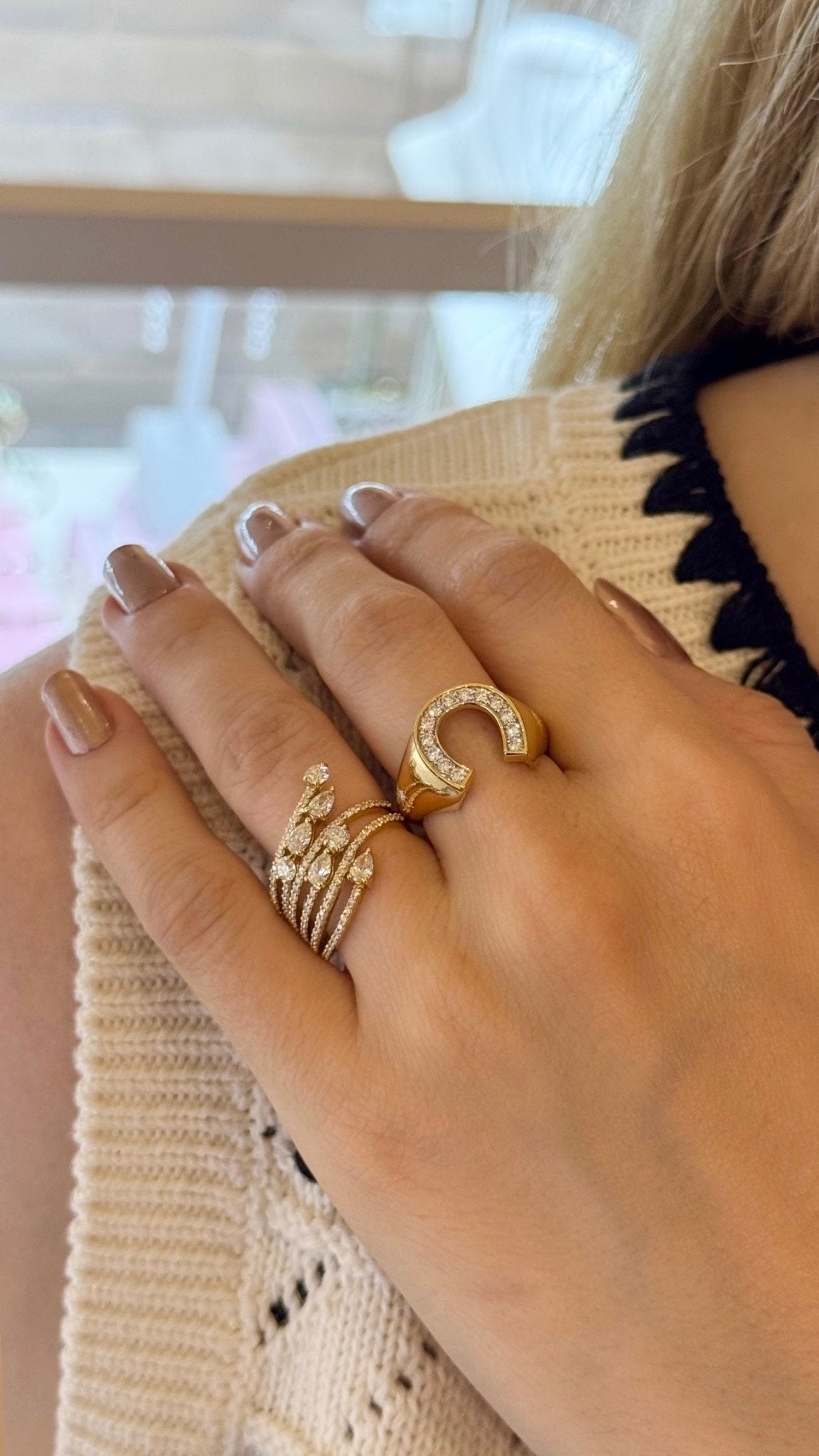Horseshoe Ring in Diamond - 18k Gold - Lynor