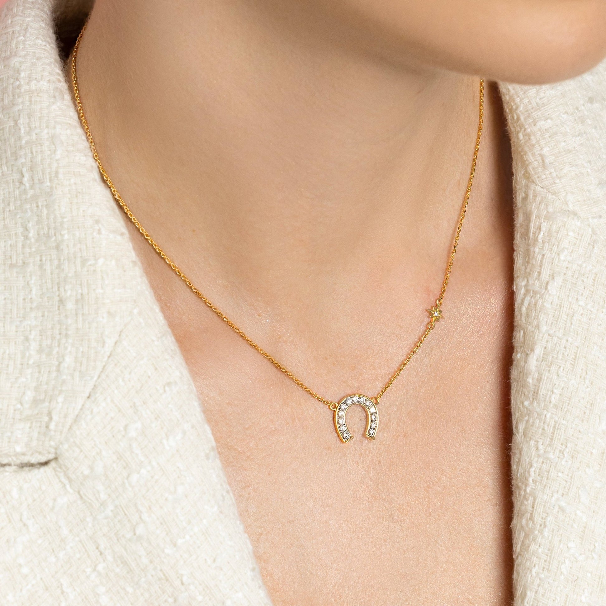 Horseshoe Star Necklace in Diamond - 18k Gold - Lynor