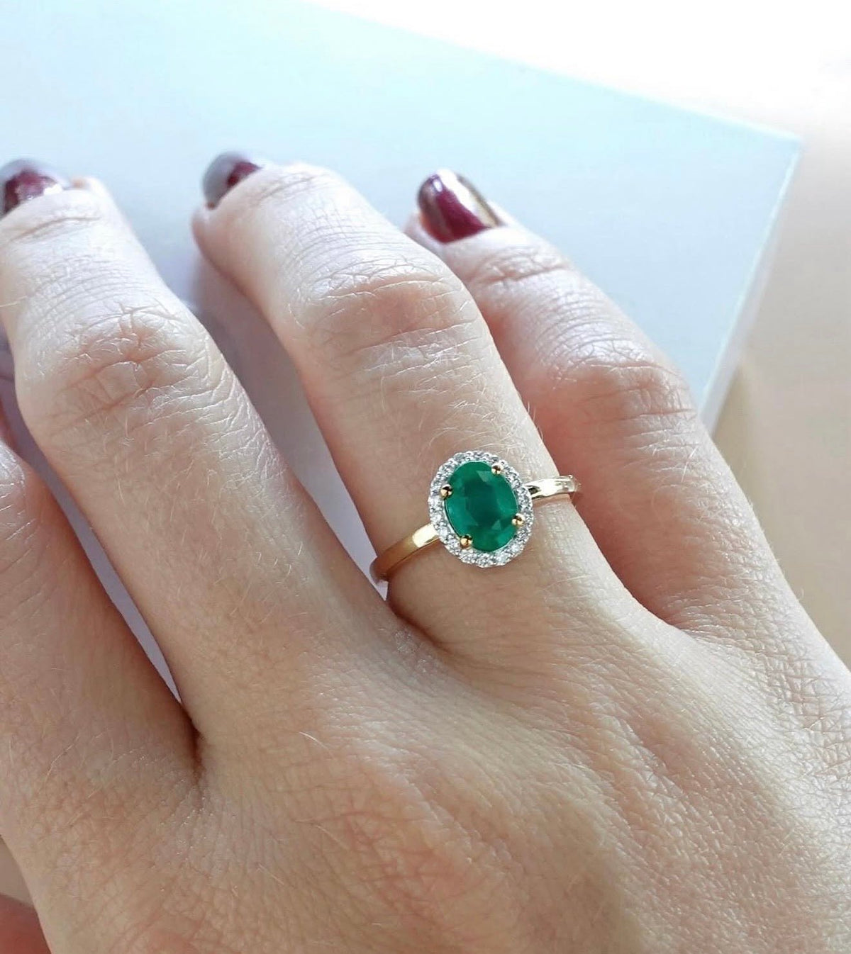 Luana Ring in Diamond and Emerald - 18k Gold - Lynor