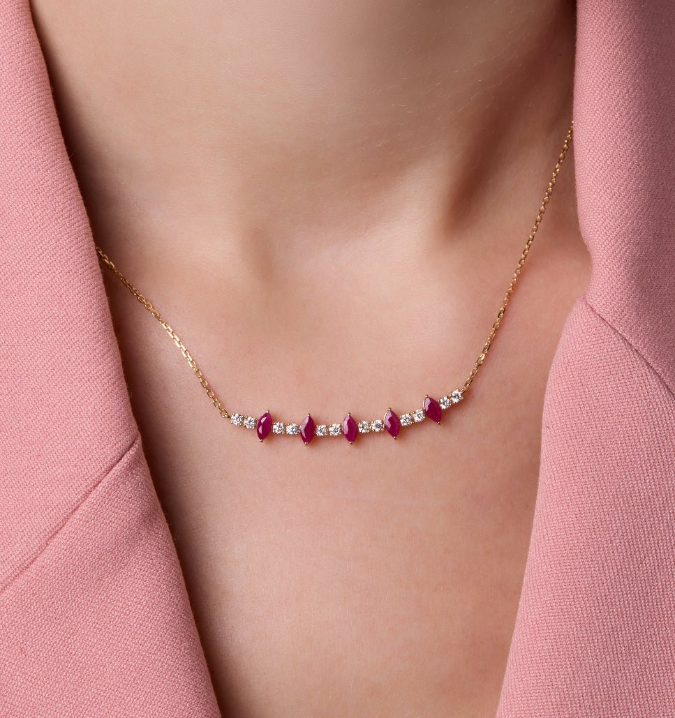 Marquise Necklace in Diamond and Ruby - 18k Gold - Lynor