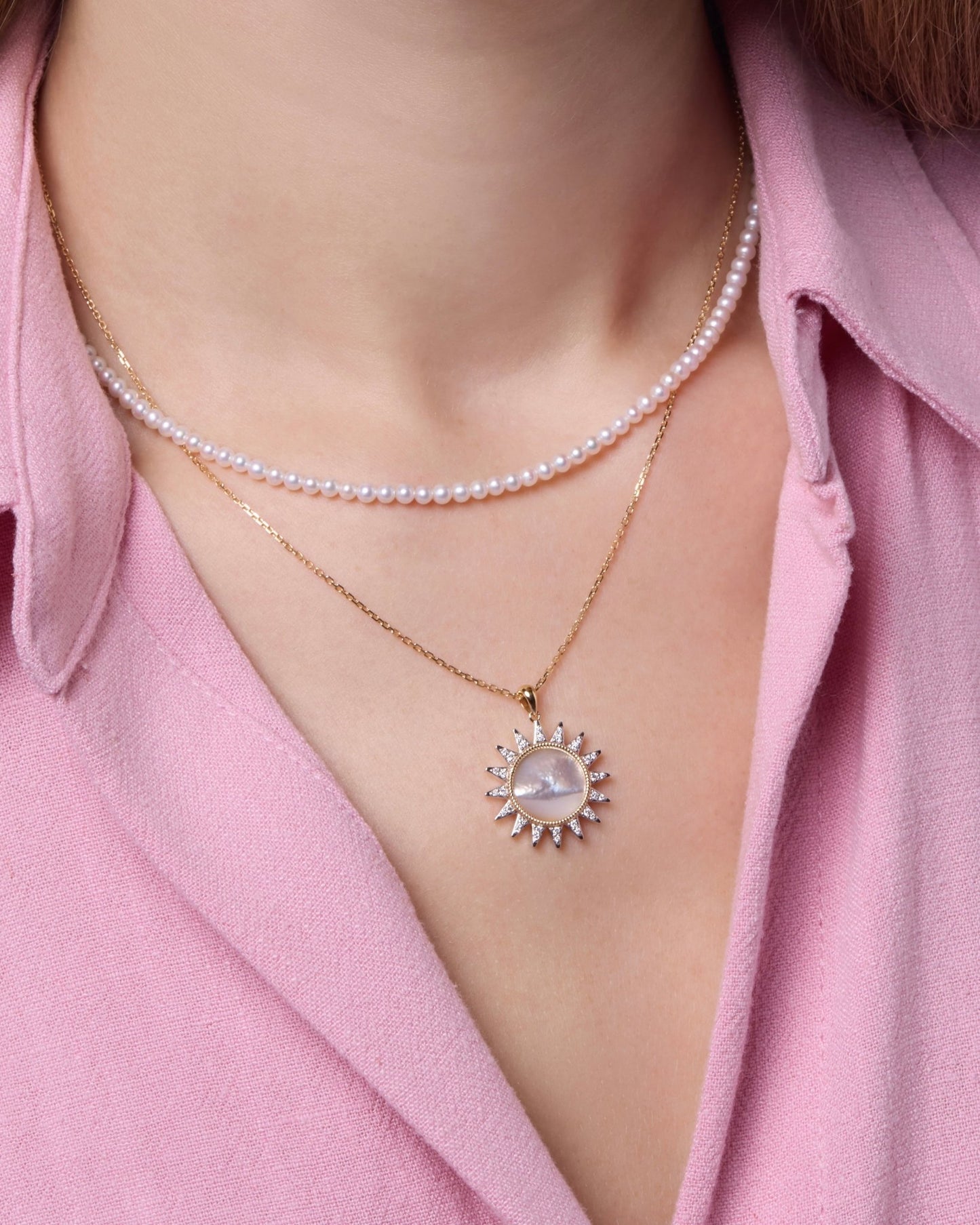 Rays Necklace in Diamond and Mother of Pearl - 18k Gold - Lynor