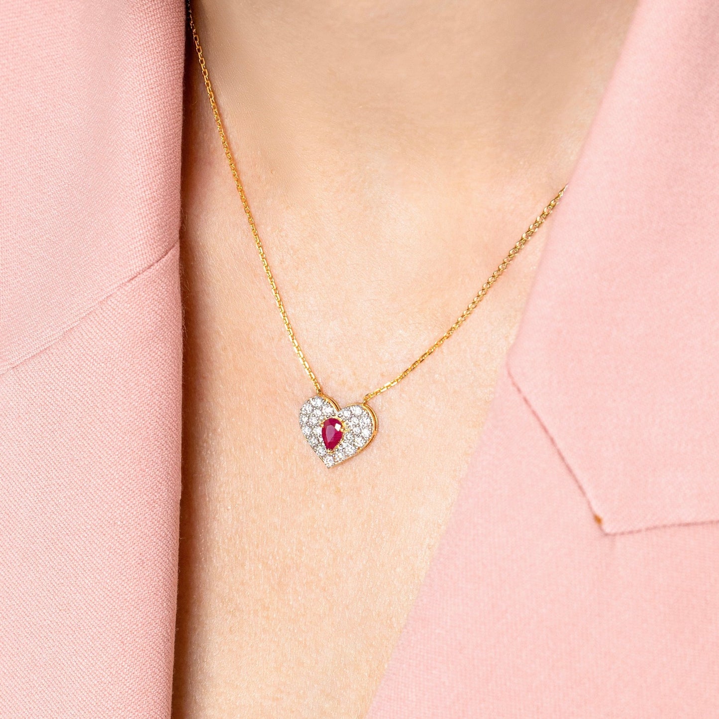 Rosea Heart Necklace in Ruby and Lab Grown Diamonds - 18k Gold - Lynor