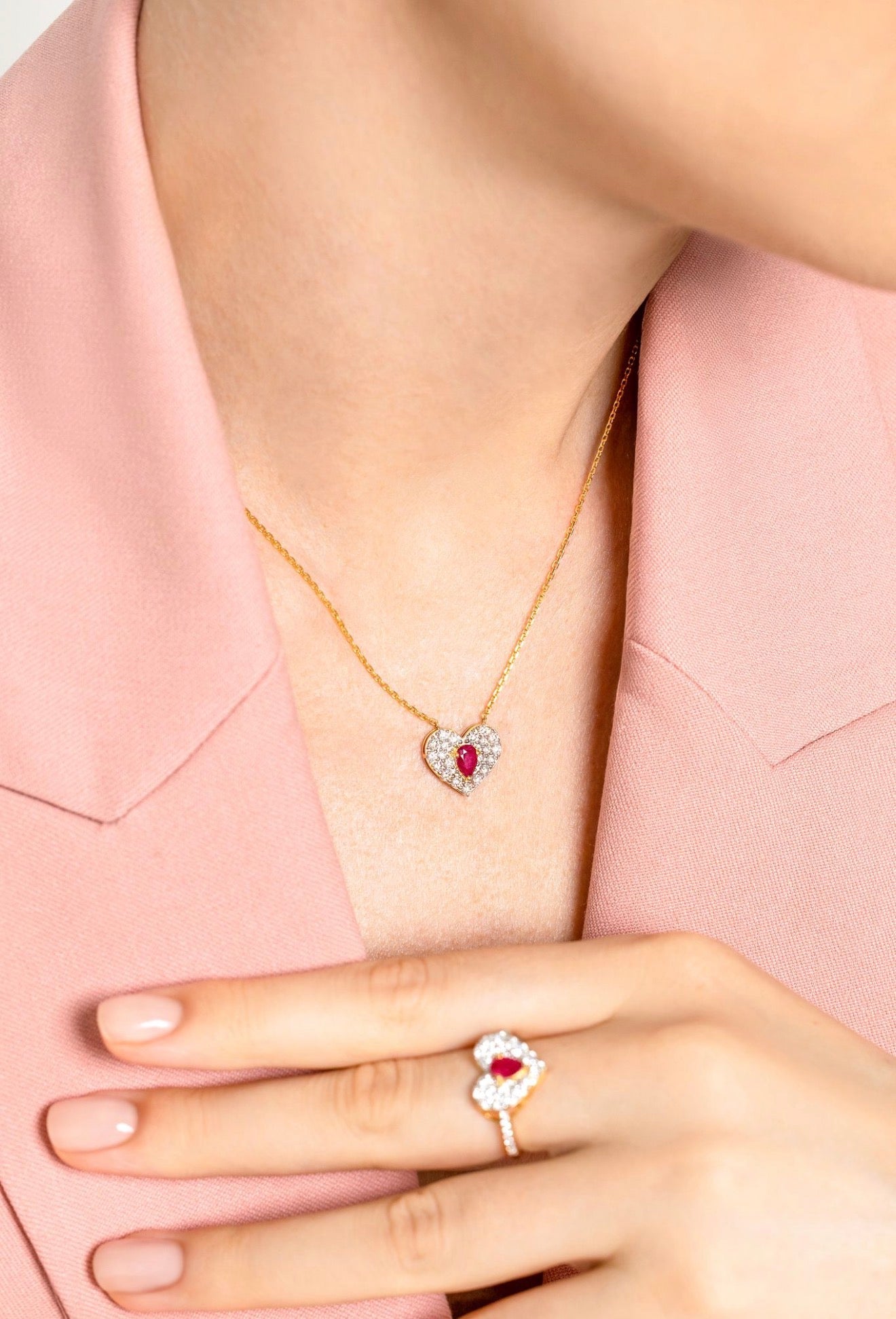 Rosea Heart Necklace in Ruby and Lab Grown Diamonds - 18k Gold - Lynor