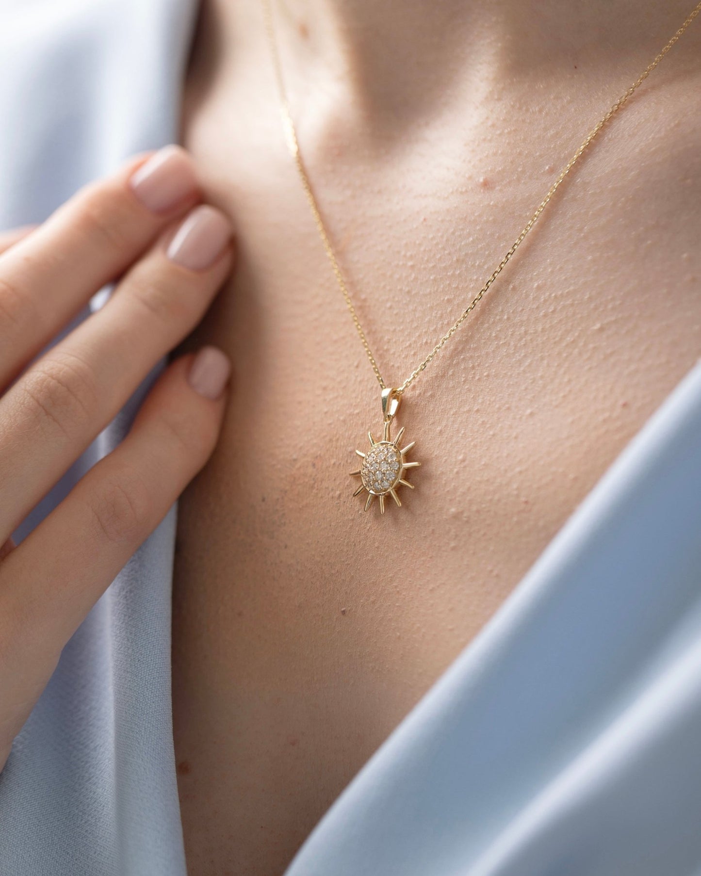 Summer Sun Necklace in Diamond - 18k Gold - Lynor
