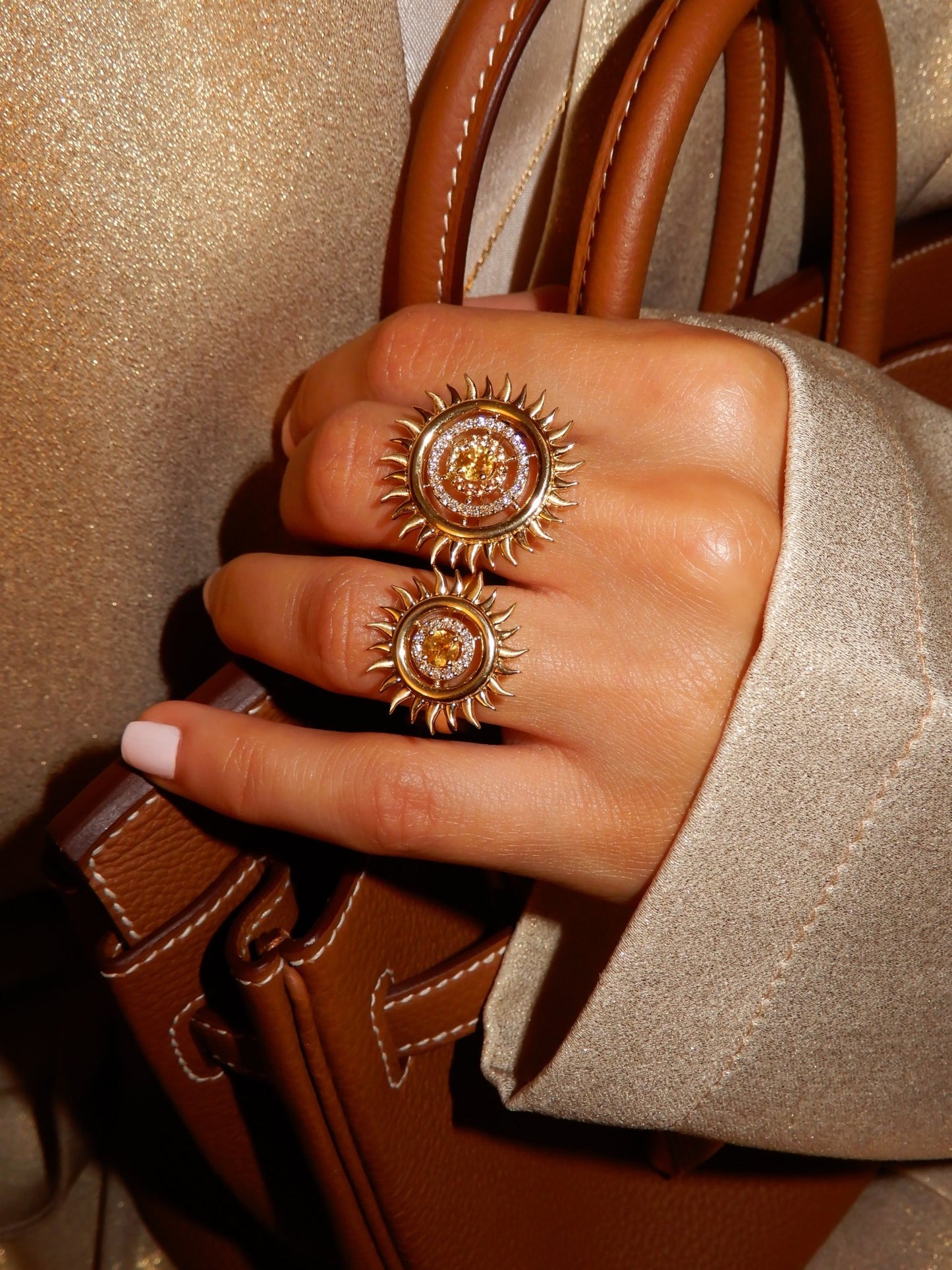 Sunflare Ring in Diamond and Citrine - 18k Gold - Lynor