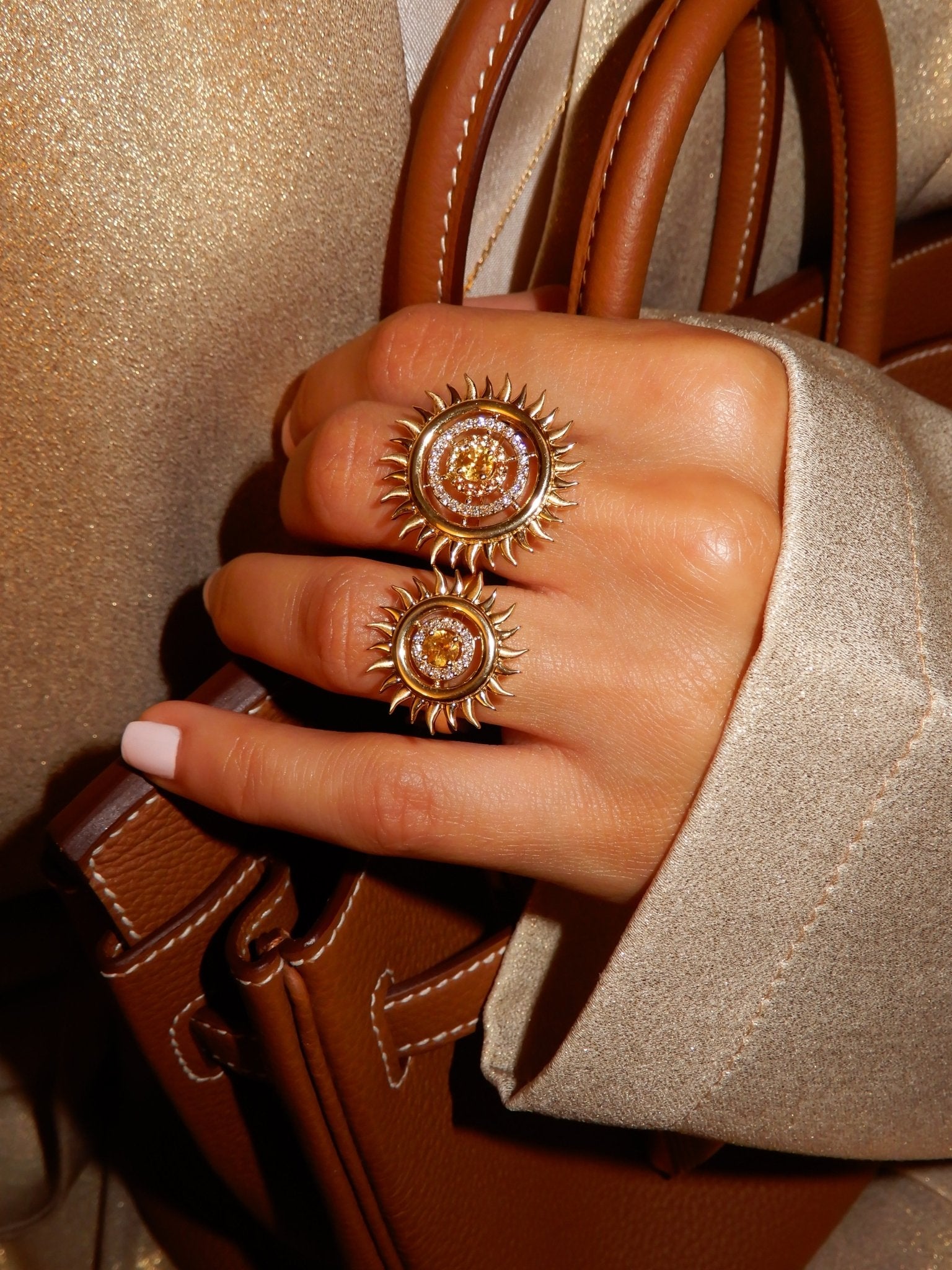 Sunflare Ring in Diamond and Citrine - 18k Gold - Lynor