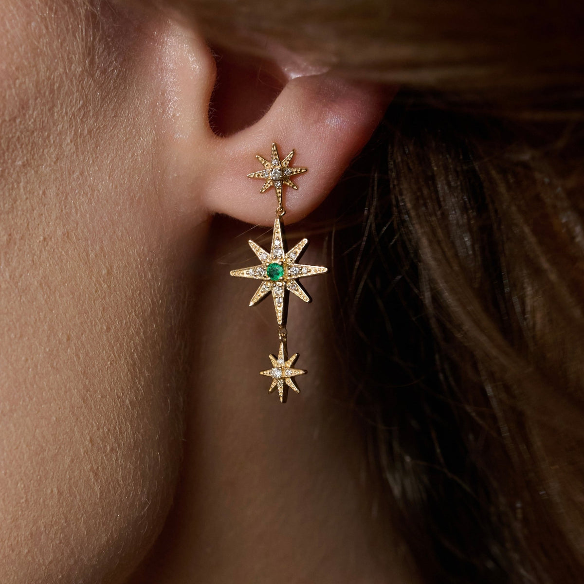 Trio Astra Earrings in Diamond and Emerald - 18k Gold - Lynor
